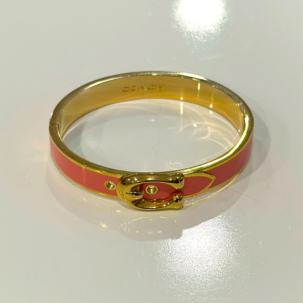 Coach pink and gold bracelet brand new with tag!